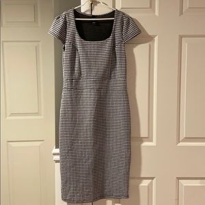 Women’s fitted dress
